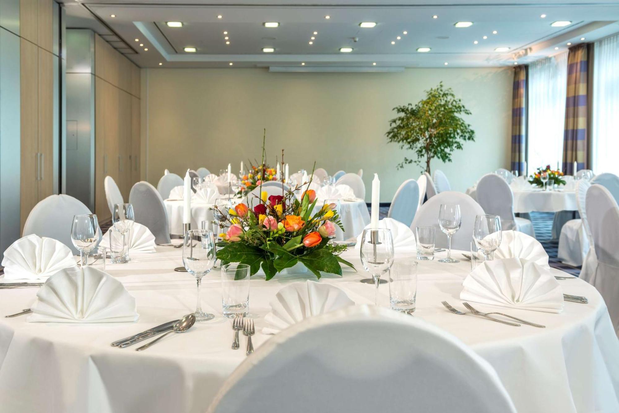 Essential By Dorint Berlin-Adlershof Hotel Exterior foto