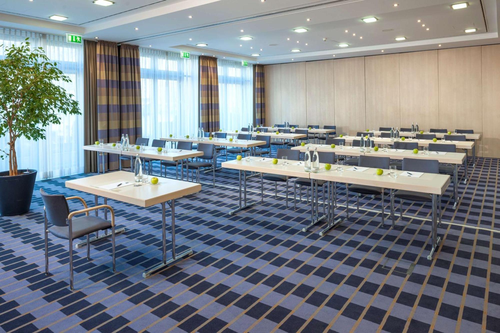 Essential By Dorint Berlin-Adlershof Hotel Exterior foto